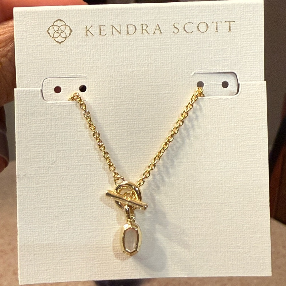 NWT- Kendra Scott Mini Elisa Toggle Necklace